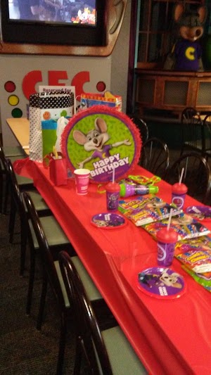 Chuck E. Cheese - photo 17