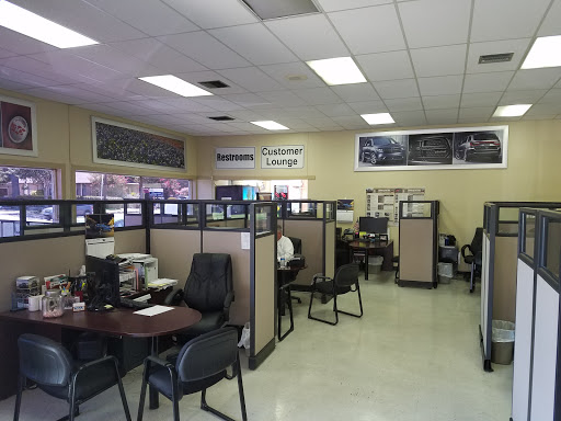 Used Car Dealer «Bluebonnet Chrysler Dodge», reviews and photos, 547 S Seguin Ave, New Braunfels, TX 78130, USA
