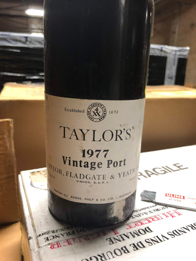 Wine Store «Hart Davis Hart Wine Company», reviews and photos, 1511 W 38th St, Chicago, IL 60609, USA