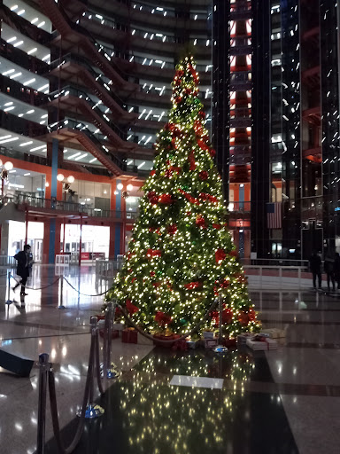 Shopping Mall «Atrium», reviews and photos, 100 W Randolph St, Chicago, IL 60601, USA