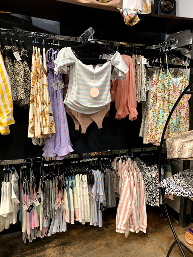 Store «Uptown Cheapskate», reviews and photos, 1724 24th Ave NW, Norman, OK 73069, USA