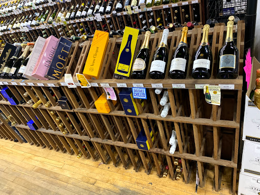 Wine Store «Parkview Wine & Spirits», reviews and photos, 229 Park Rd, West Hartford, CT 06119, USA