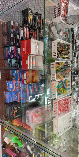 Tobacco Shop «Tobacco Palace & Vape Shop Gainesville», reviews and photos, 235 Pearl Nix Pkwy #2, Gainesville, GA 30501, USA