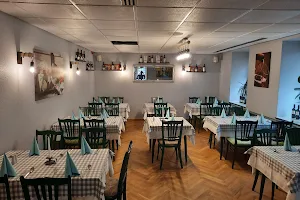 Restaurant Blaue Kugel Da Giovanni Due image