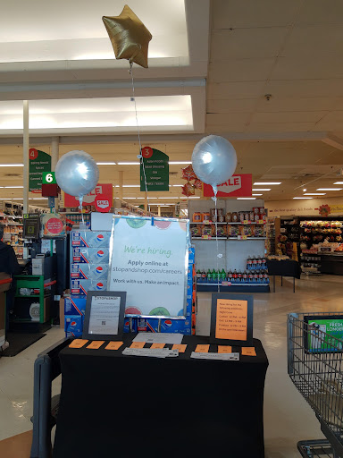 Grocery Store «Stop & Shop», reviews and photos, 11 Glen Ridge Rd, Greenwich, CT 06831, USA