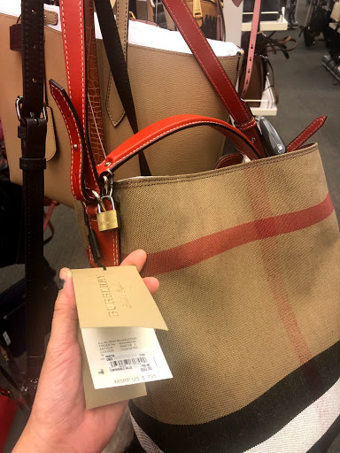 Stores to buy women's shoulder bag Honolulu