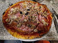 Pizza du Pizzeria La Bonne Excuse au Pont Cassé à Saint-Just-d'Ardèche - n°5