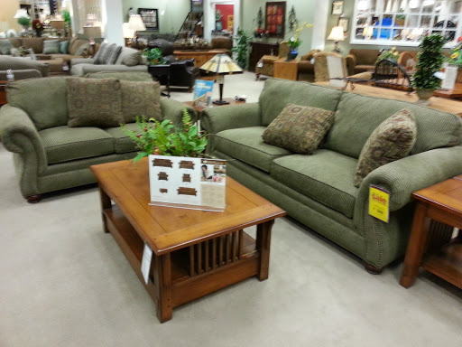 Furniture Store «Raymour & Flanigan Furniture and Mattress Outlet», reviews and photos, 2424 Lincoln Hwy, Langhorne, PA 19047, USA