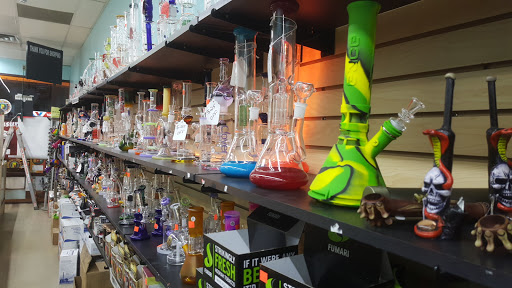 Tobacco Shop «Smokers Heaven KC», reviews and photos, 10145 Wornall Rd, Kansas City, MO 64114, USA