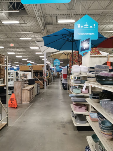 Home Goods Store «At Home», reviews and photos, 4641 Lafayette Rd, Indianapolis, IN 46254, USA