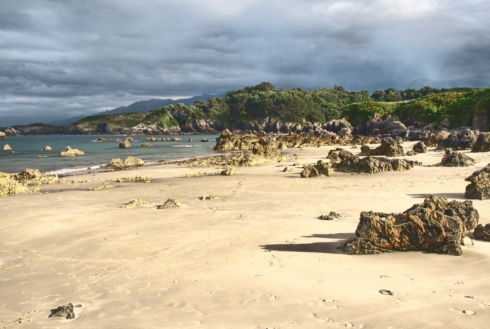 Foto van Playa del Valle met wit zand oppervlakte