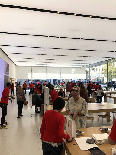 Computer Store «Apple Avalon», reviews and photos, 8130 Avalon Blvd, Alpharetta, GA 30009, USA