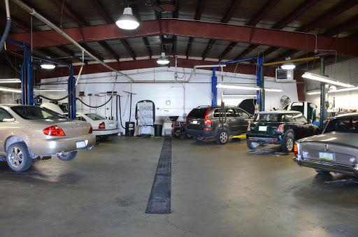 Auto Repair Shop «Whitedog Import Auto Service», reviews and photos, 424 Highland Ct, Iowa City, IA 52240, USA