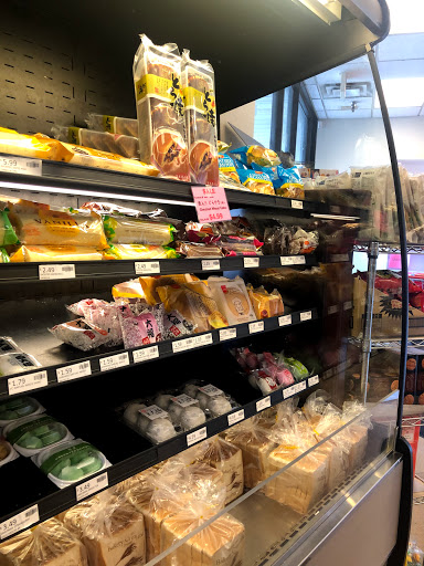 Restaurant «One World Market of Indiana», reviews and photos, 8466 Castleton Corner Dr, Indianapolis, IN 46250, USA