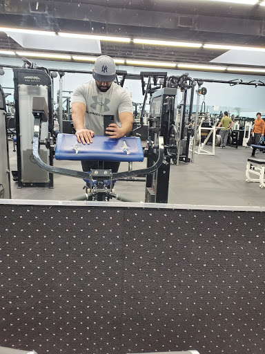 Gym «Powerhouse Gym Bayside», reviews and photos, 3409 Francis Lewis Blvd, Flushing, NY 11358, USA