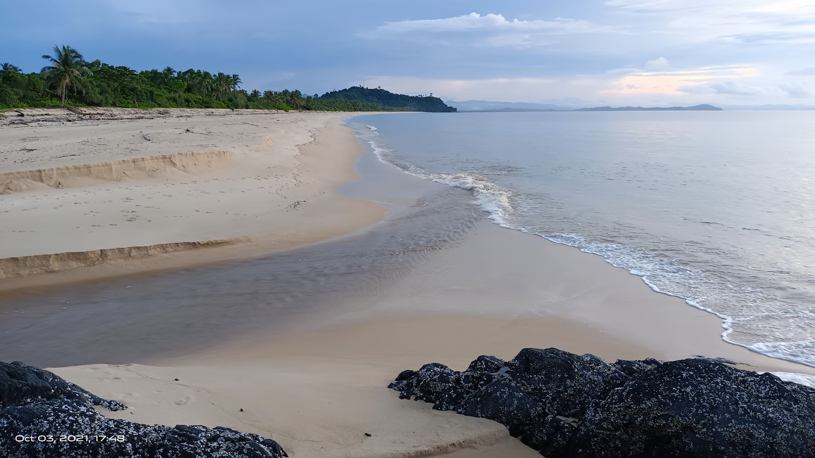 Foto di Boong Beach - luogo popolare tra gli intenditori del relax