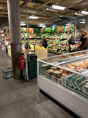Kommentare und Rezensionen über Coop Supermarkt Bern Spitalgasse