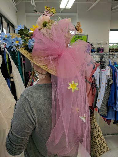 Thrift Store «Goodwill Retail Store of Lake St. Louis», reviews and photos, 913 Robert Raymond Dr, Lake St Louis, MO 63367, USA