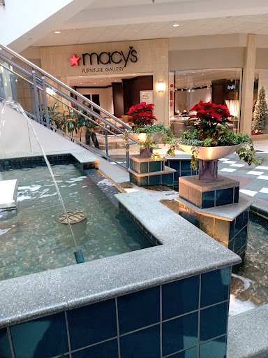 Shopping Mall «Monroeville Mall», reviews and photos, 200 Mall Cir Dr, Monroeville, PA 15146, USA