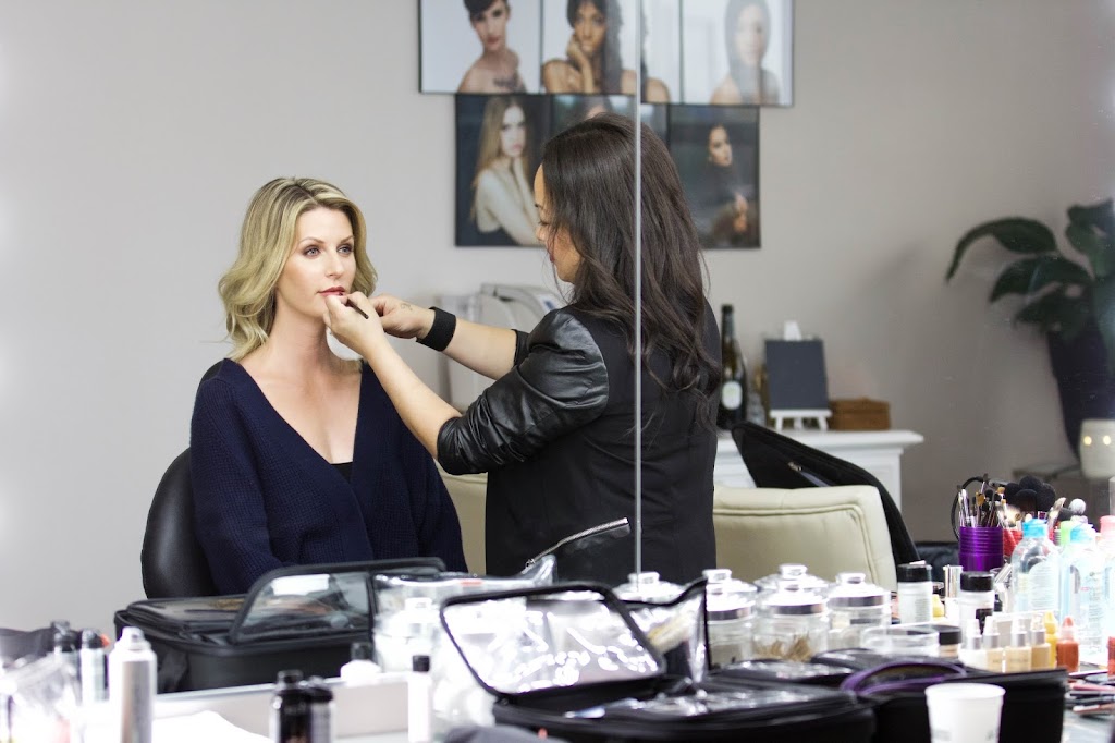 V Beauty House Skin & Makeup Studio 54474