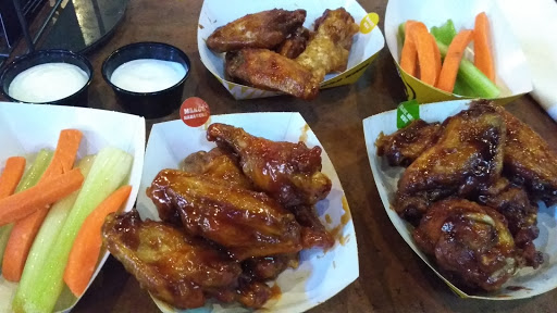 Chicken wings restaurant Fresno