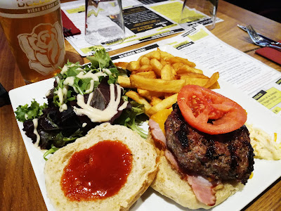 Wallace Pub à Lyon