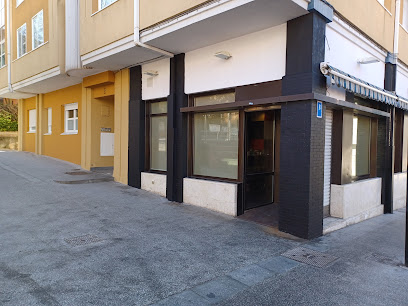 New Cari Cafe-Bar - C. Enrique III, 2, 09003 Burgos, Spain