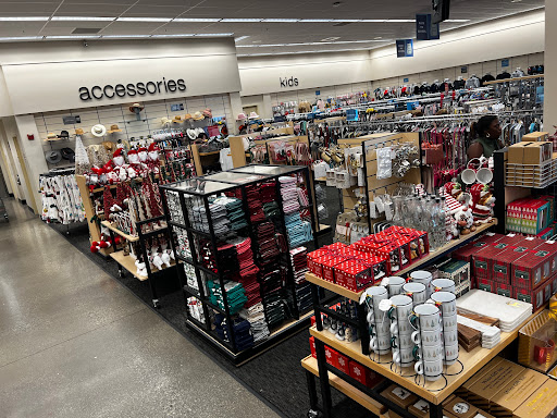 Department Store «Nordstrom Rack Glendale Fashion Center», reviews and photos, 227 N Glendale Ave, Glendale, CA 91206, USA