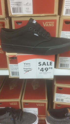 Shoe Store «Shoe Carnival», reviews and photos, 2153 N Harris Blvd, Layton, UT 84041, USA