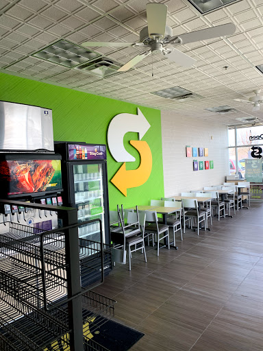 Convenience Store «7-Eleven», reviews and photos, 5401 Silver Hill Rd, District Heights, MD 20747, USA