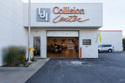 Auto Body Shop «LJI Collision Center Beachwood», reviews and photos, 27100 Chagrin Blvd, Beachwood, OH 44122, USA