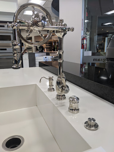 Universal Appliance and Kitchen Center image