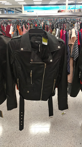 Clothing Store «Ross Dress for Less», reviews and photos, 1831 U.S. 287 Frontage Rd, Mansfield, TX 76063, USA