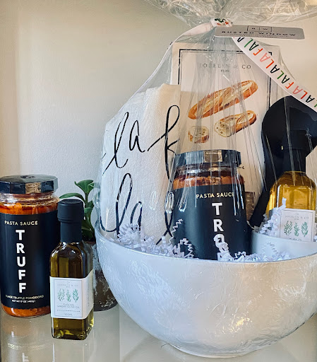 Home Goods Store «Rusted Window», reviews and photos, 99 E Carmel Dr Suite 140, Carmel, IN 46032, USA