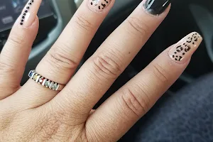 Divine Nail image