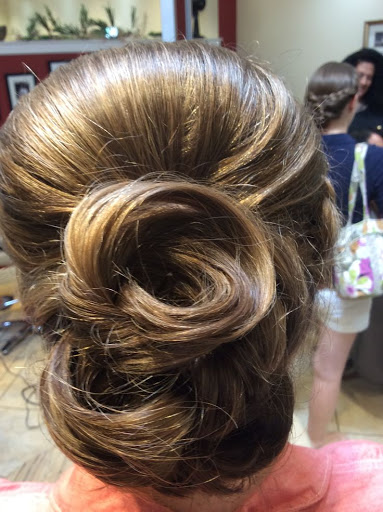 Beauty Salon «Elle Salon & Spa», reviews and photos, 471 W Main St, Cheshire, CT 06410, USA