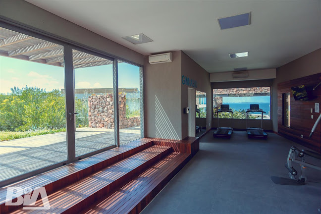 Vidriería BIA Punta del Este - Tienda de ventanas