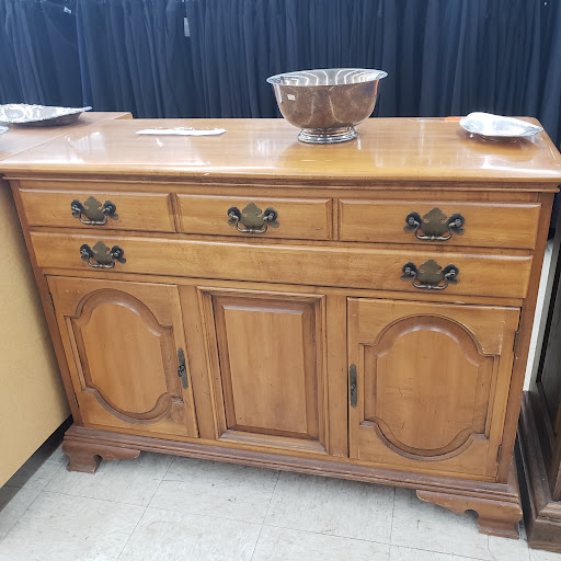 Thrift Store «The Salvation Army Family Store & Donation Center», reviews and photos, 2151 W Devon Ave, Chicago, IL 60659, USA