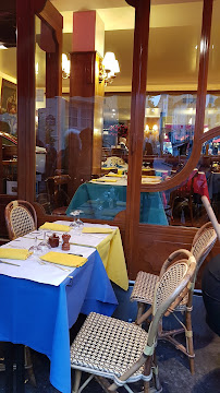 Atmosphère du Restaurant Le Relais de l'Entrecôte à Paris - n°12