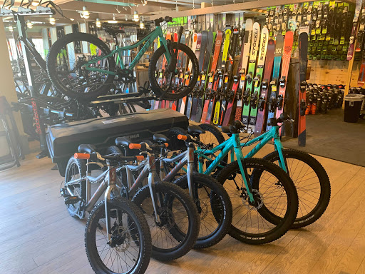 Ski Rental Service «Pinnacle Ski And Sports», reviews and photos, 3391 Mountain Rd, Stowe, VT 05672, USA