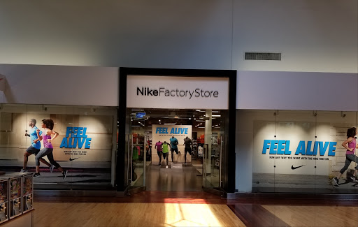 Clothing Store «Nike Factory Store», reviews and photos, 5900 Sugarloaf Pkwy #528, Lawrenceville, GA 30043, USA