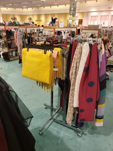 Department Store «Von Maur», reviews and photos, 2 Fountain Grass Dr, Lake St Louis, MO 63367, USA