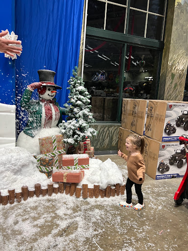 Sporting Goods Store «Bass Pro Shops», reviews and photos, 323 Opry Mills Dr, Nashville, TN 37214, USA