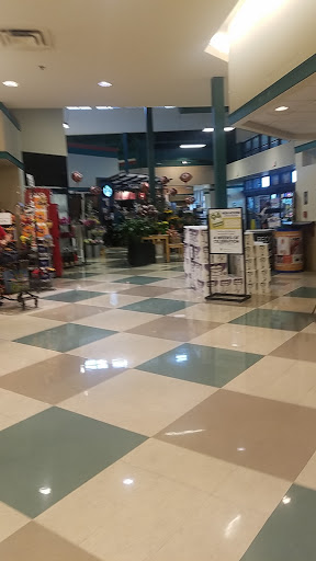 Grocery Store «Hen House #31», reviews and photos, 5800 Antioch Rd, Merriam, KS 66202, USA