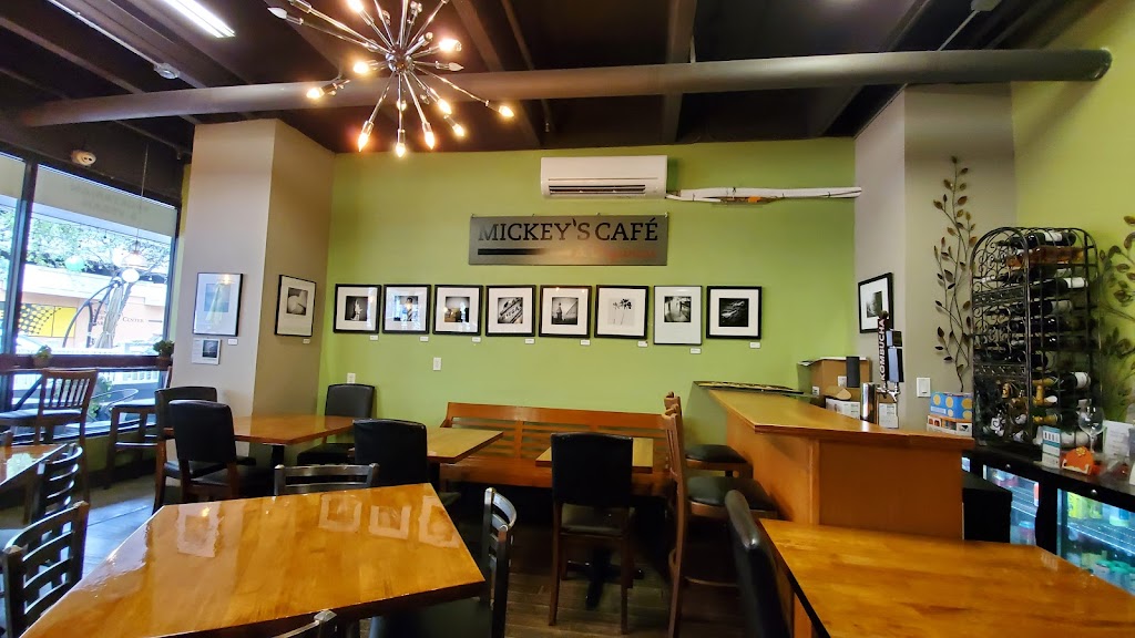 Mickey's Cafe & Organics 33701