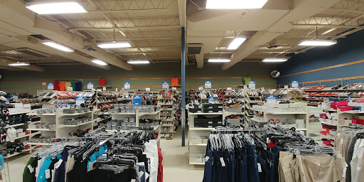 Clothing Store «Rugged Wearhouse», reviews and photos, 6096 Rose Hill Dr, Alexandria, VA 22310, USA