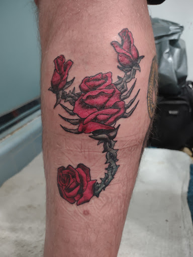 Tattoo Shop «Skin Decor Tattoo Studio», reviews and photos, 5048 N Blackstone Ave, Fresno, CA 93710, USA