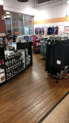 Clothing Store «K&G Fashion Superstore», reviews and photos, 7175 W Cermak Rd, Berwyn, IL 60402, USA