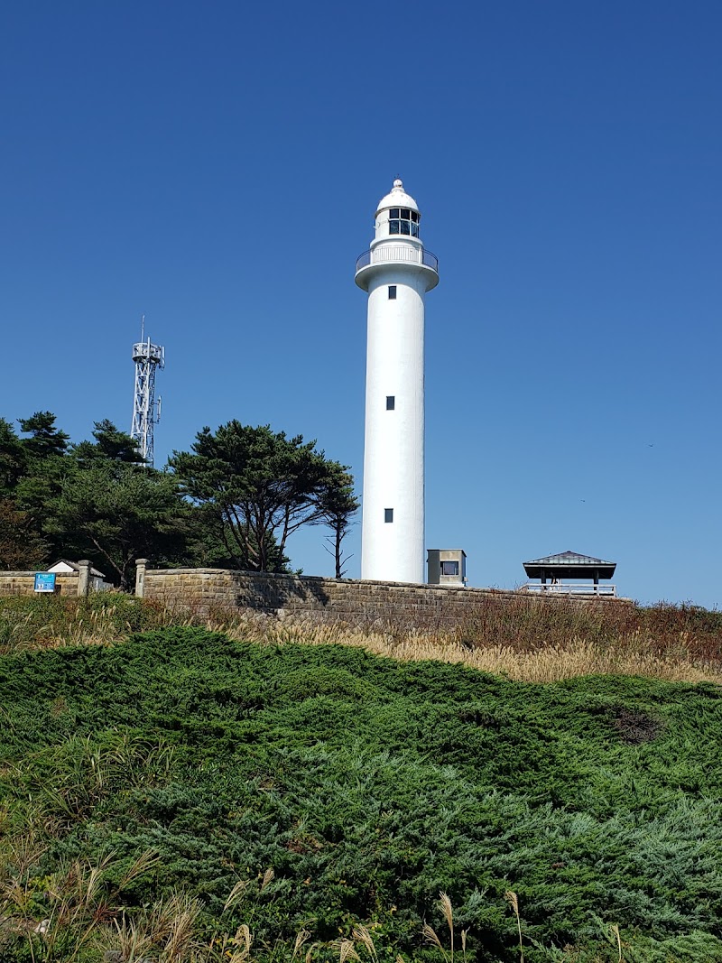 魹ヶ埼灯台