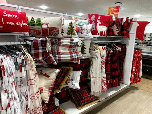 Department Store «HomeGoods», reviews and photos, 43 Woodbridge Center Dr, Woodbridge, NJ 07095, USA